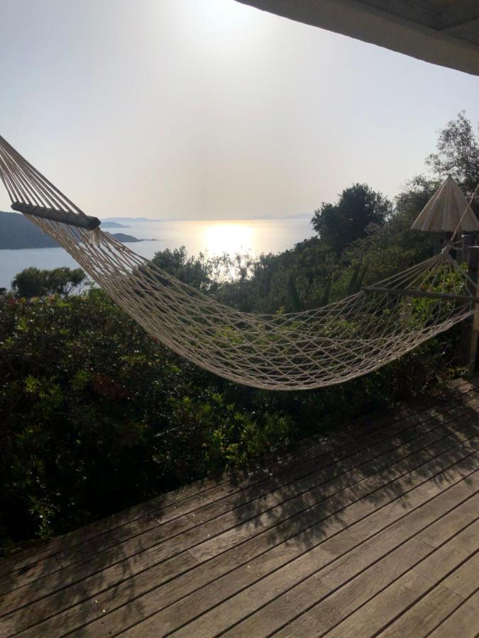 شقة Les Oreades, Studio Le Marin Avec Vue Mer Imprenable Île du Levant المظهر الخارجي الصورة