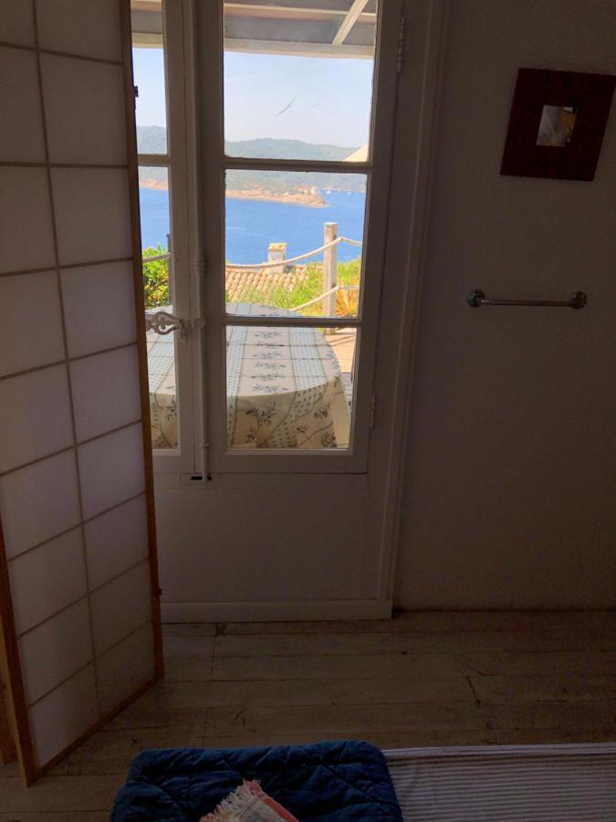 شقة Les Oreades, Studio Le Marin Avec Vue Mer Imprenable Île du Levant المظهر الخارجي الصورة