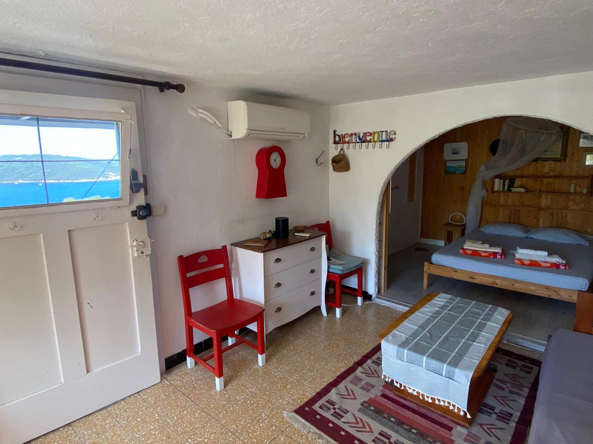 شقة Les Oreades, Studio Le Marin Avec Vue Mer Imprenable Île du Levant المظهر الخارجي الصورة